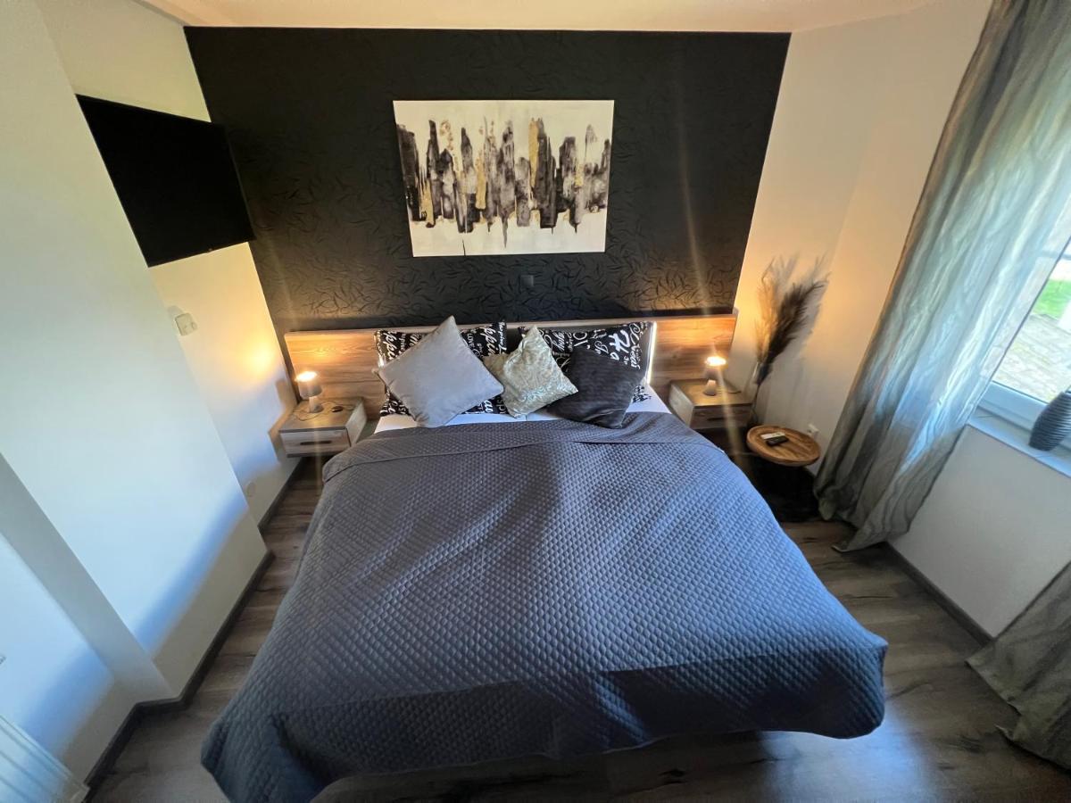 Restaurace Pyramida Hotell Karlsbad Exteriör bild