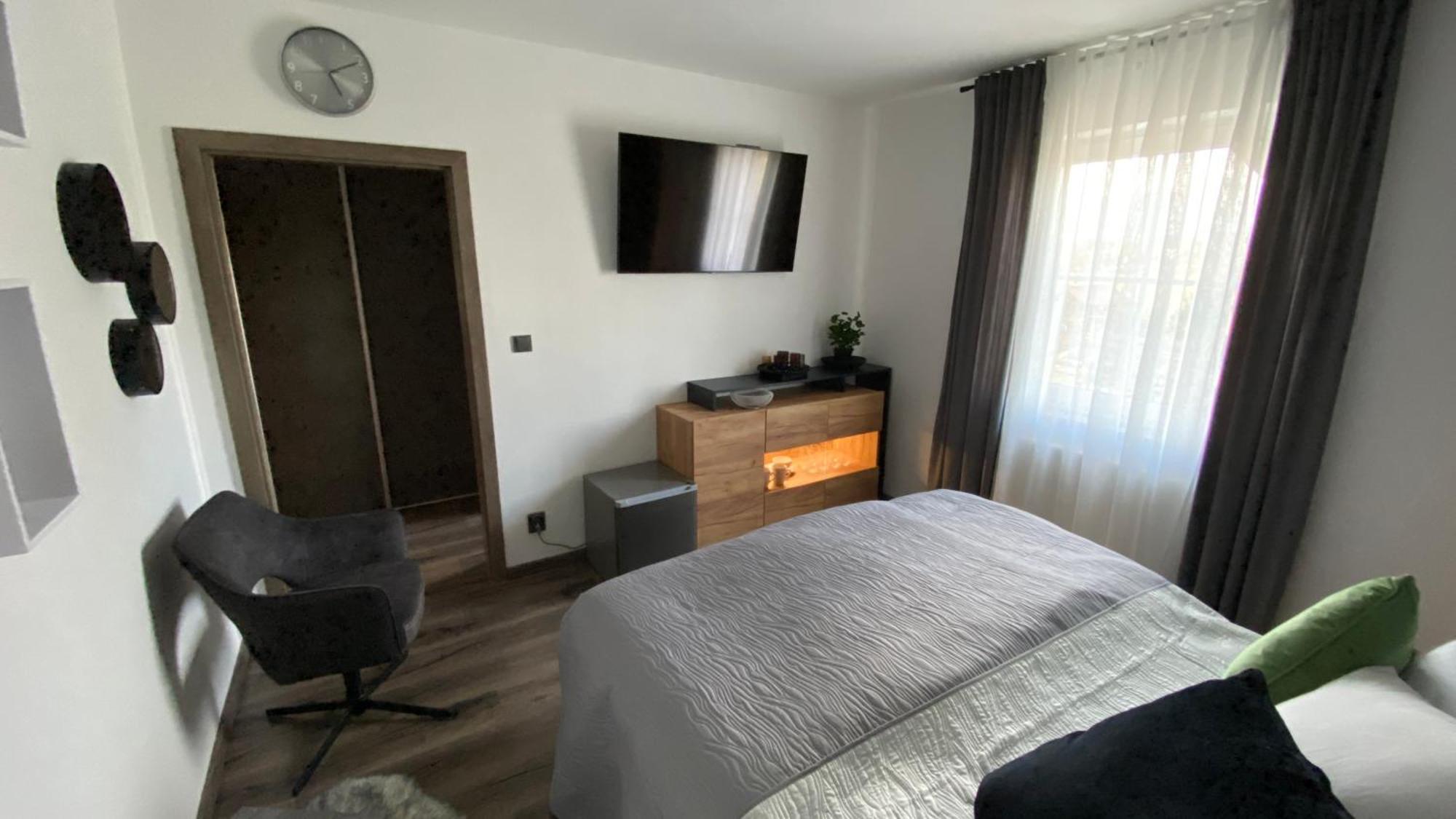 Restaurace Pyramida Hotell Karlsbad Exteriör bild